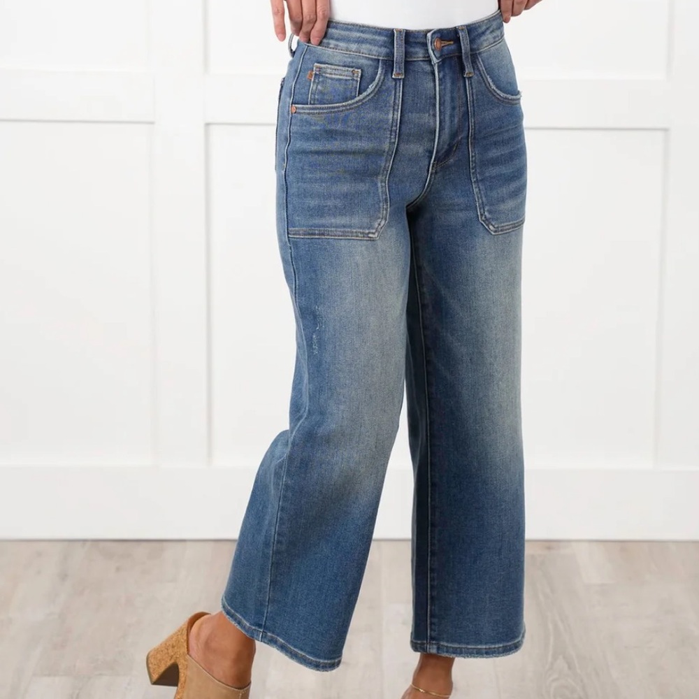 Judy Blue Medium Wash Straight Leg Jeans - Picture 3 of 15
